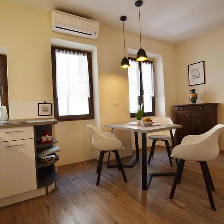 Apartment Cozy In Rovinj